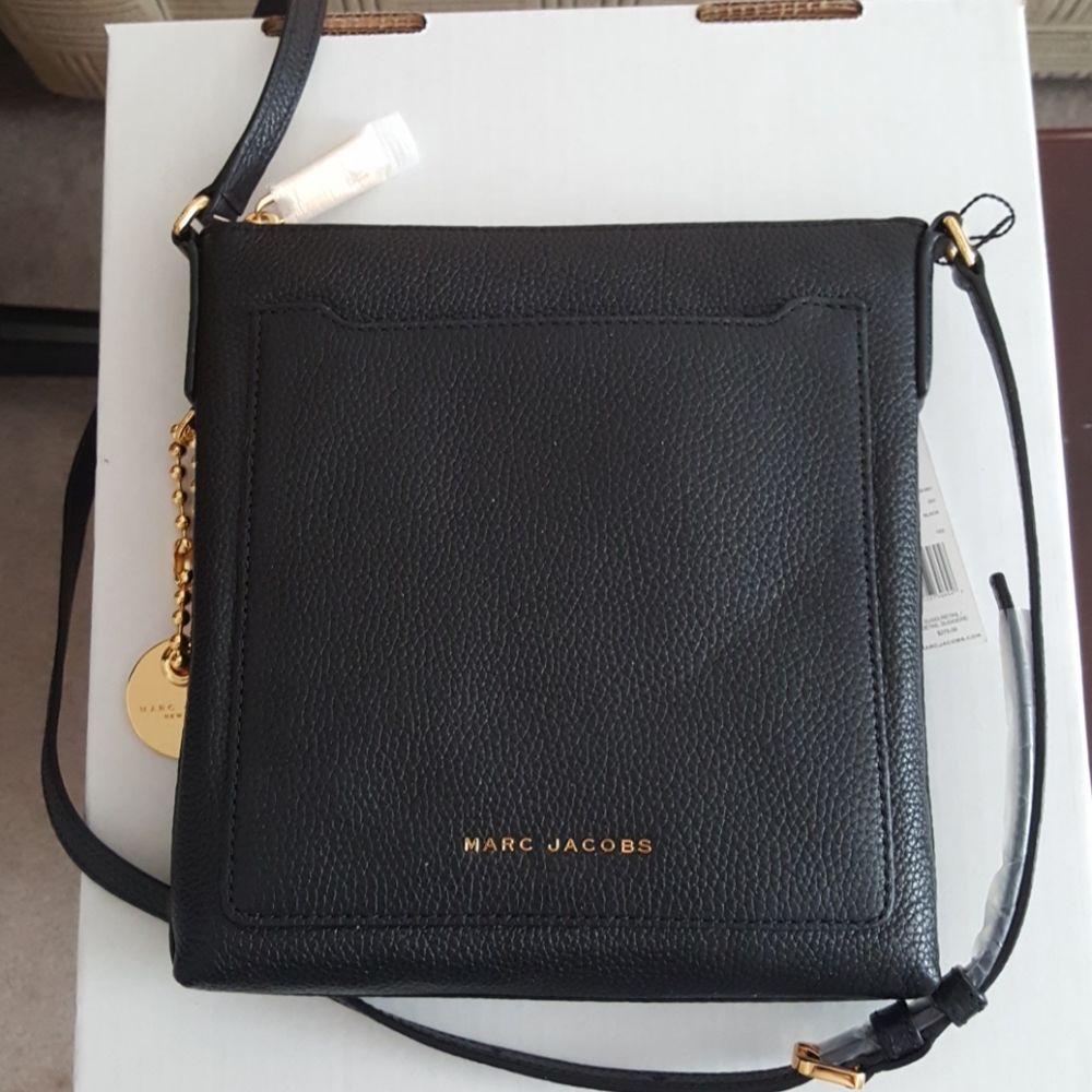 17:05 - Marc Jacobs Pebbled Leather Crossbody
